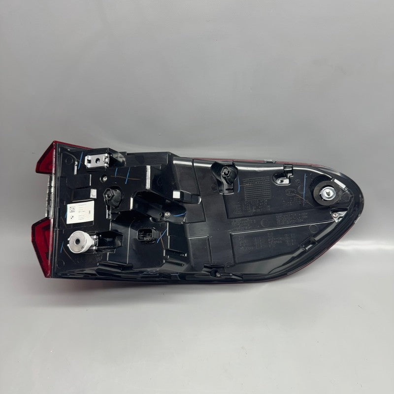 BMW X5 TAIL LIGHT LEFT DRIVER X5M 2019 2020 2021 2022 2023 OEM 3744226