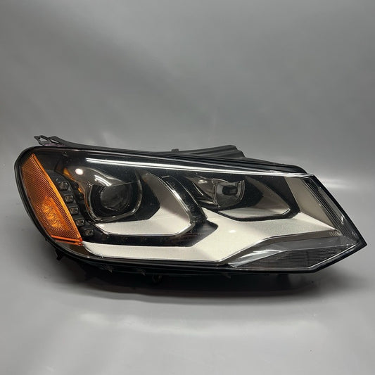 7P1941752 VOLKSWAGEN TOUAREG HEADLIGHT RIGHT PASSENGER XENON LED 2011 2012 2013 2014 OEM