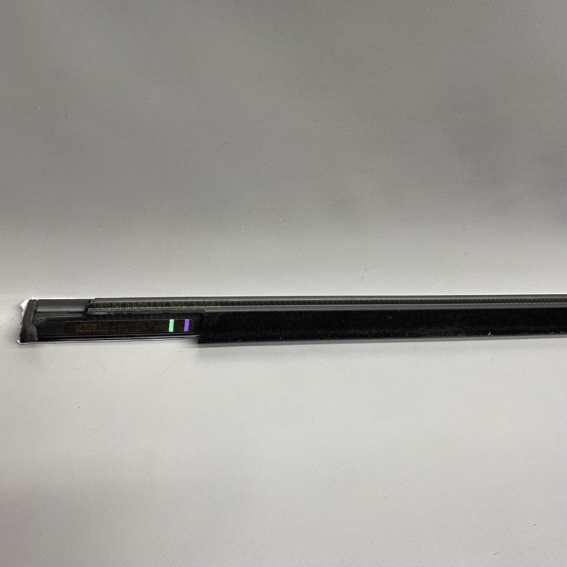 95B837476D PORSCHE MACAN DOOR TRIM RIGHT FRONT 2015 2016 2017 2018 2019 2020 OEM 95B837476D