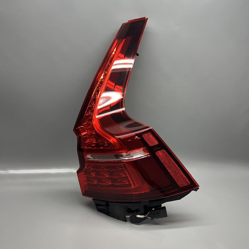 3229161 VOLVO V60 TAIL LIGHT RIGHT PASSENGER 2020 2021 2022 2023 2024 LED OEM 3229161