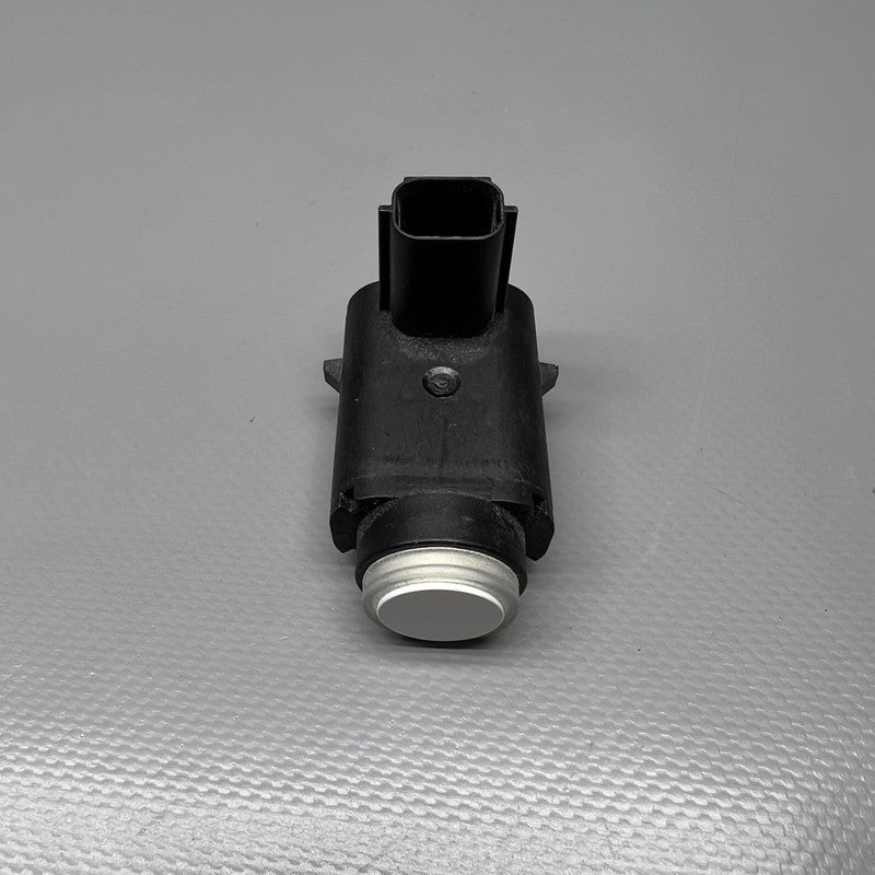 23202663 CADILLAC ATS PARKING AID BACKUP REVERSE PROXIMITY SENSOR 2013-2019 OEM 23202663