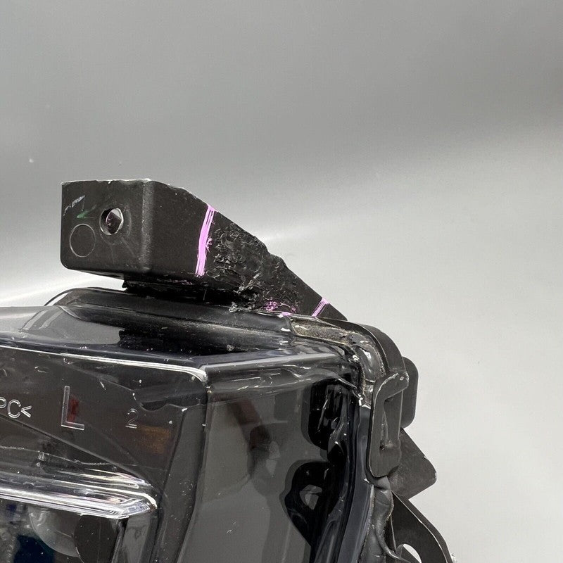 1507928-00-D TESLA MODEL Y FOG LIGHT LEFT DRIVER 2020 2021 2022 2023 2 PIN 1507928-00-D