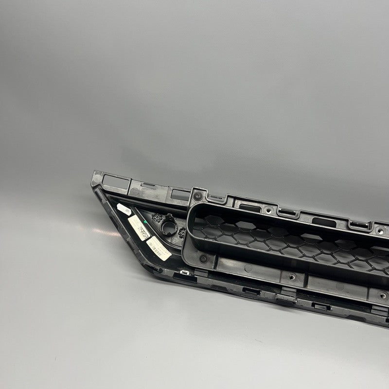 06701981820 MASERATI GRECALE GRILLE FRONT BUMPER LOWER 2023 2024 2025 OEM 6701981820