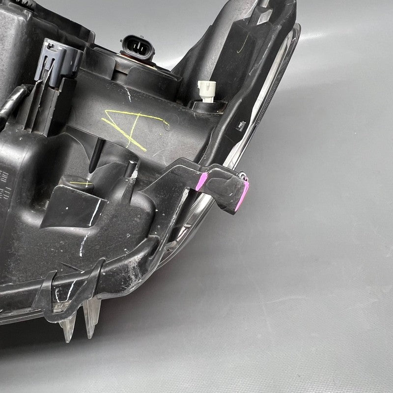 TOYOTA TACOMA TRD HEADLIGHT RIGHT PASSENGER 2016 2017 2018 OEM