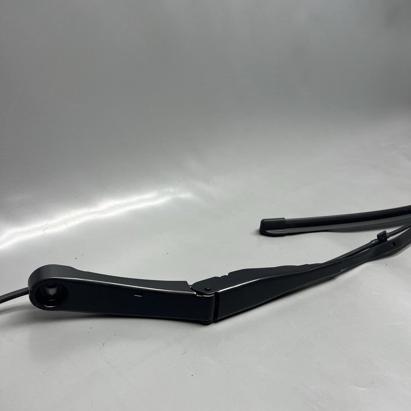 1658941-00-A TESLA MODEL Y WINDSHIELD WIPER BLADE LEFT 2020 2021 2022 2023 2024 1658941-00-A