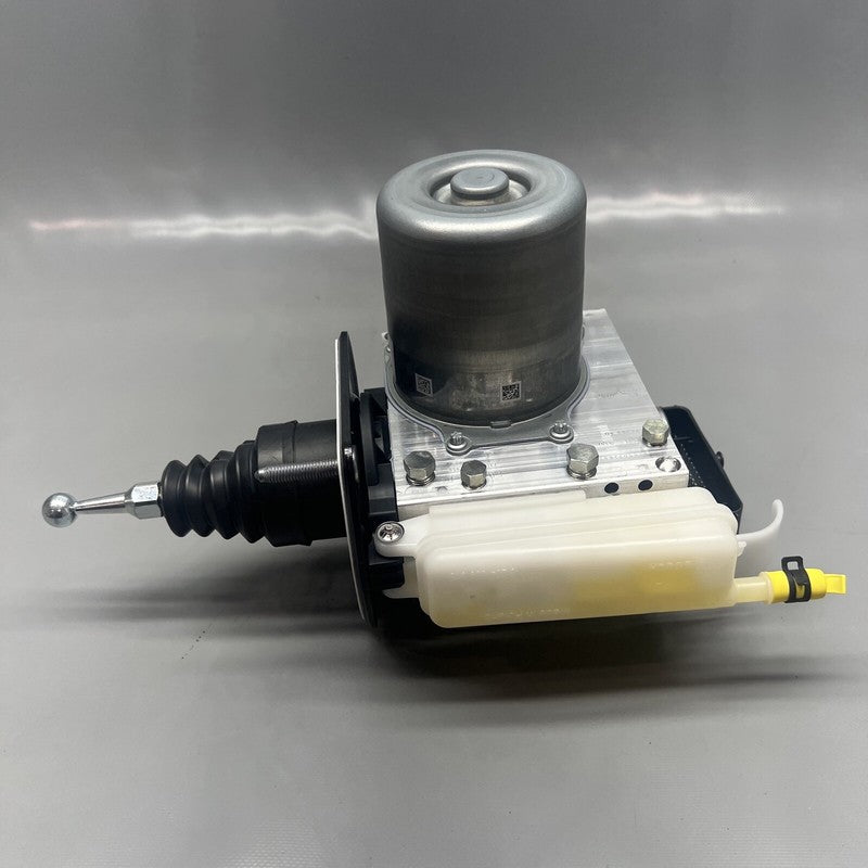 T2H58095 JAGUAR XF F-PACE BRAKE MASTER CYLINDER 2024 OEM T2H58095