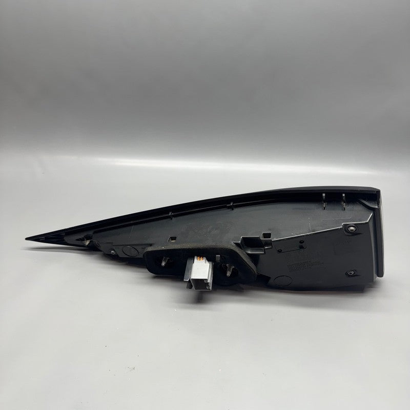LAND ROVER DISCOVERY TAIL LIGHT RIGHT PASSENGER 2017 2018 2019 OEM
