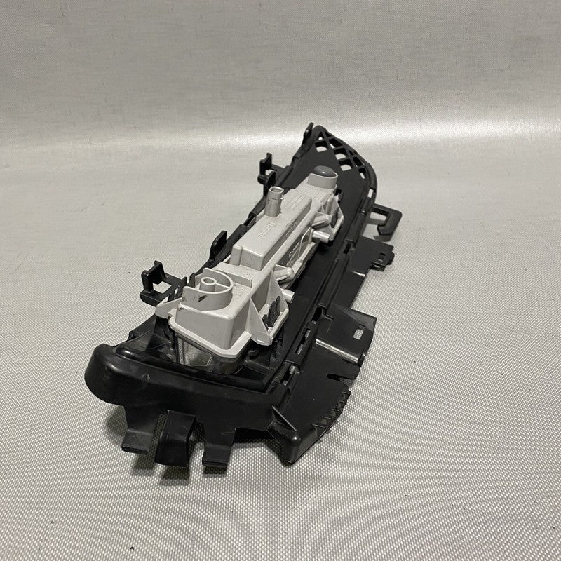 MERCEDES BENZ C300 FOG LIGHT RIGHT PASSENGER SIDE A2049069000 2011 201