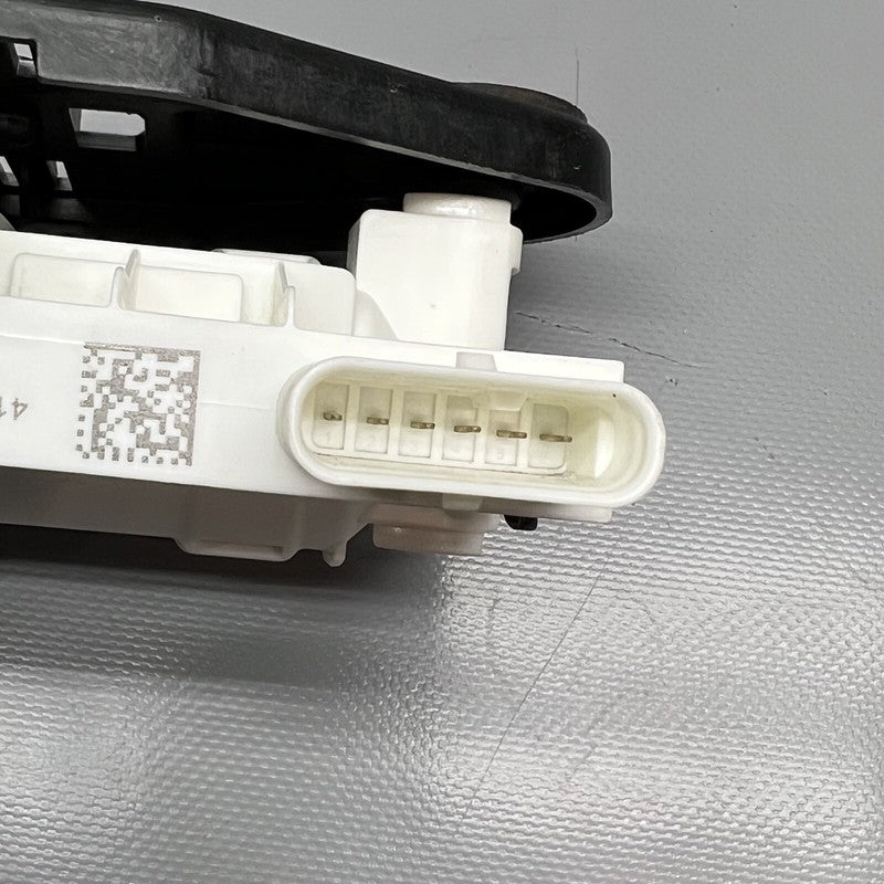 1126200-00-B TESLA MODEL X DOOR LOCK LATCH RIGHT FRONT 2016 17 18 19 2020 OEM 1126200-00-B