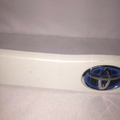 76801-47070 TOYOTA PRIUS TAILGATE HANDLE PANEL 2010 2011 2012 2013 2014 2015 OEM