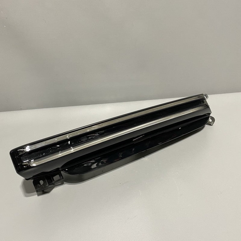 9Y0953050B PORSCHE CAYENNE ADDITIONAL HEADLIGHT RIGHT PASSENGER 2018 2019 2020 9Y0953050B