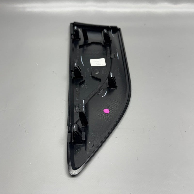 LAND ROVER DISCOVERY FENDER GRILLE VENT 2021 2022 2023 OEM LR164409