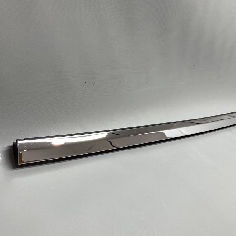 1032175-00-C TESLA MODEL X DOOR WINDOW MOLDING RIGHT FRONT 2016 17 18 19 2020 1032175-00-C