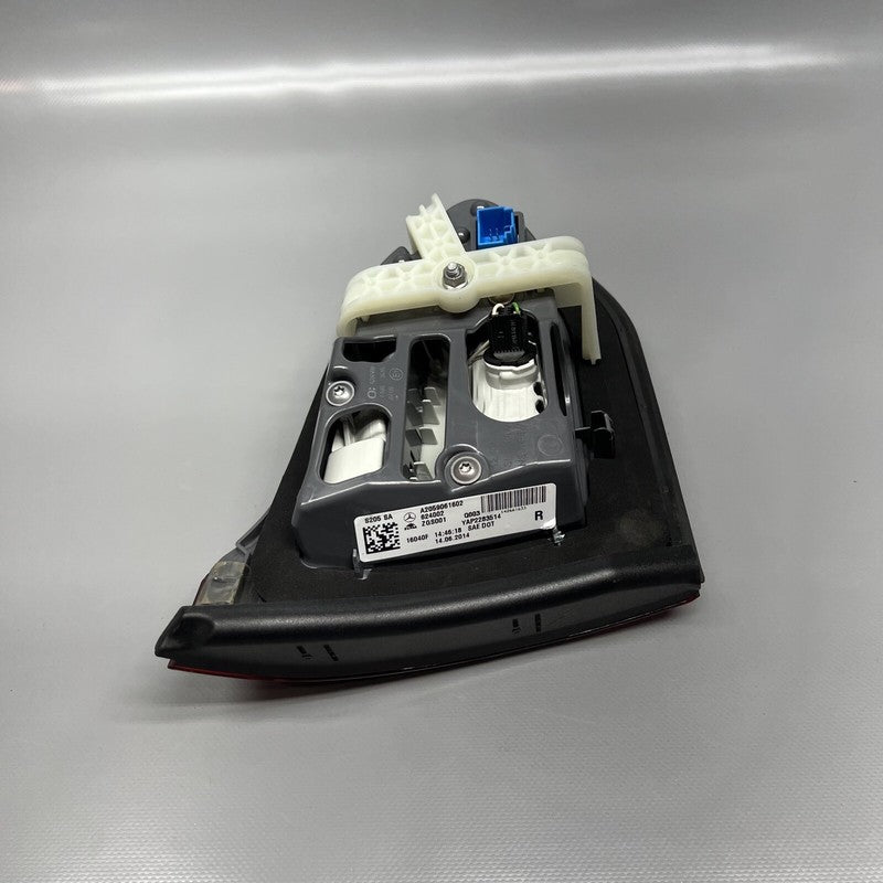 MERCEDES BENZ C300 WAGON TRUNK TAIL LIGHT RIGHT 2015 2016 2017 2018 OE