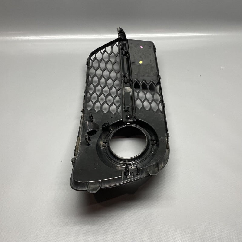 8R0807682N AUDI Q5 FRONT BUMPER LOWER RIGHT GRILLE 8R0807682N 2013 2014 2015 2016 2017 OEM