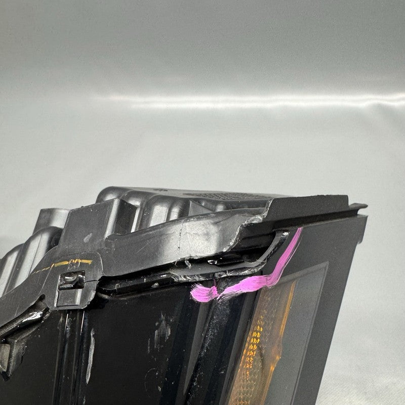 1806405-00-D TESLA CYBERTRUCK HEADLIGHT RIGHT PASSENGER 2024 2025 OEM 1806405-00-D