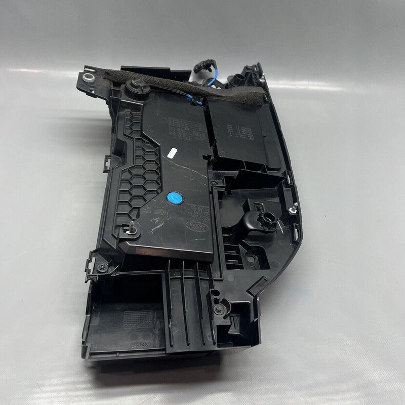 L8B3-13404-DD LAND ROVER DEFENDER TAIL LIGHT RIGHT PASSENGER 2020 2021 2022 OEM L8B3-13404-DD