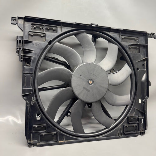 7647652 BMW 535I RADIATOR FAN 640I 740I 2011 2012 2013 2014 2015 2016  OEM 7647652