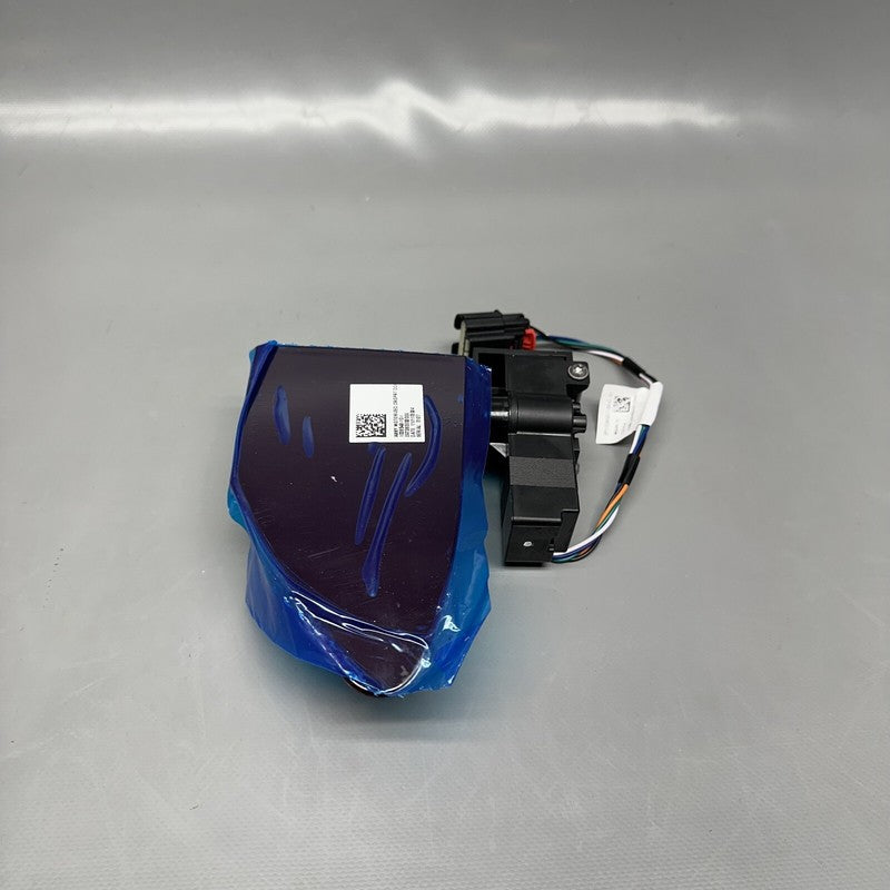 1042766-00-J TESLA MODEL S CHARGE DOOR REFLECTOR LIGHT LEFT 2016 2017 2018 2019 2020 OEM