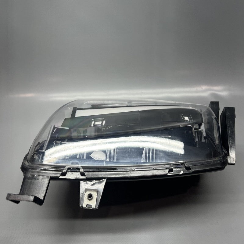1034327-00-A TESLA MODEL X FOG LIGHT RIGHT PASSENGER 2016 17 18 19 2020 1034327-00-A UPLEVEL