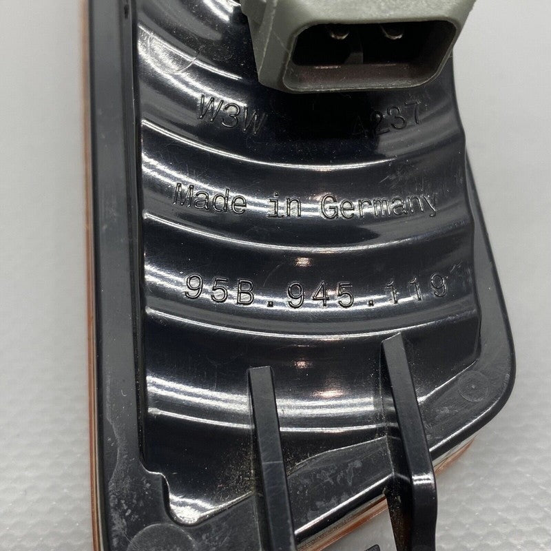 PORSCHE MACAN FRONT BUMPER MARKER 95B945119 2016 2017 2018 2019 2020 2