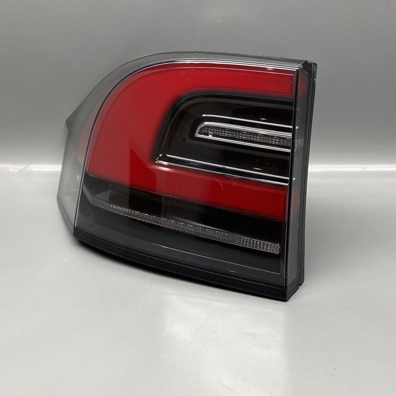 TESLA MODEL X TAIL LIGHT LEFT DRIVER 1034333-00-B 2016 2017 2018 2019 