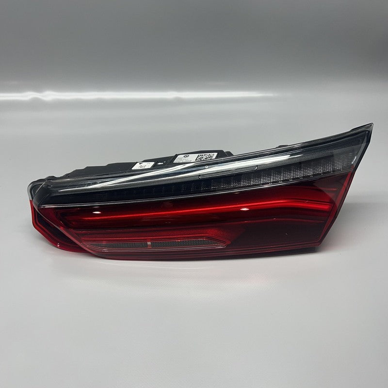 H8744578011 BMW 850 GRAN COUPE TAIL LIGHT RIGHT INNER 2020 2021 2022 2023 2024 2025 OEM