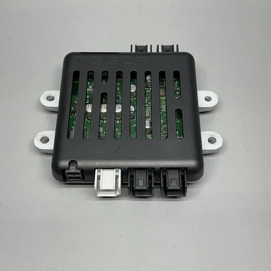 1042829-00-F TESLA MODEL X WI-FI USB CONTROL MODULE 2016 2017 2018 2019 2020 OEM 1042829-00-F