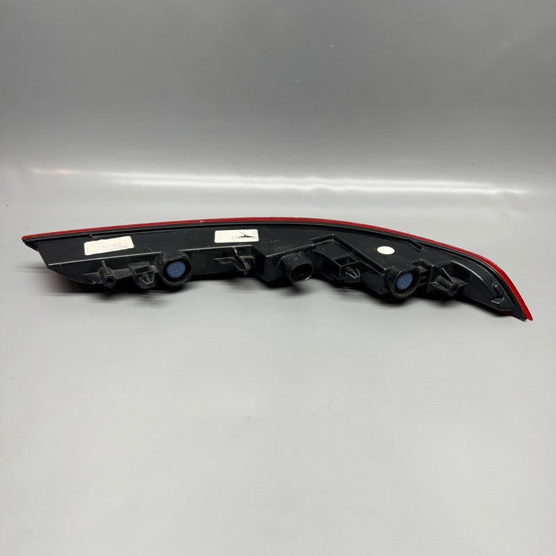 PORSCHE CAYANNE REAR BUMPER LEFT DRIVER REFLECTOR 2015 2016 7P5945701B