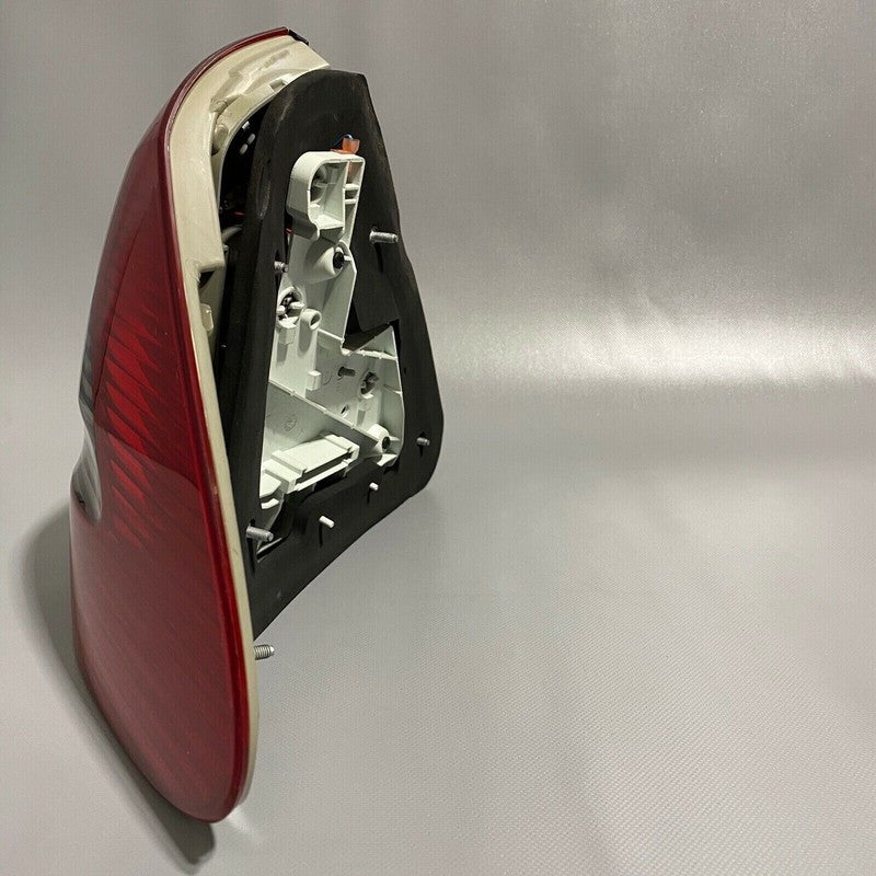 A2118202664 MERCEDES BENZ E350 TAIL LIGHT RIGHT PASSENGER SIDE E550 2007 2008 2009 LED OEM