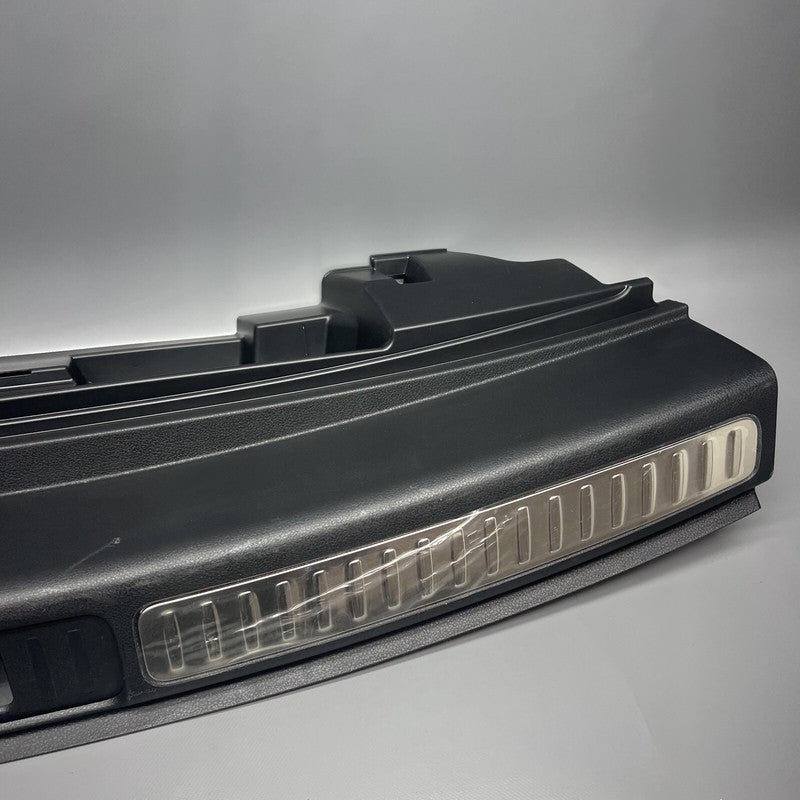 95B864483J PORSCHE MACAN REAR TRIM PANEL SILL 2015 2016 2017 2018 2019 OEM 95B864483J