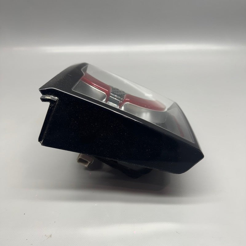 LAND ROVER DISCOVERY SPORT INNER TAIL LIGHT RIGHT PASSENGER 2015-2018 