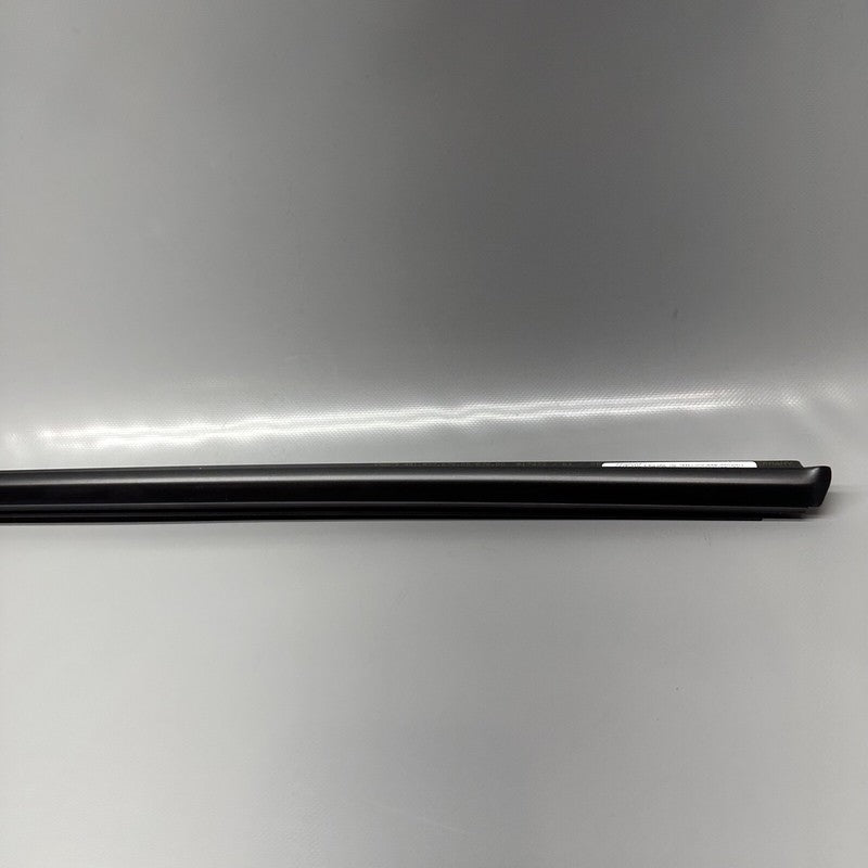 99153708601 PORSCHE 911 CAYMAN 718 DOOR MOLDING RIGHT FRONT 2017-2023 OEM 99153708601