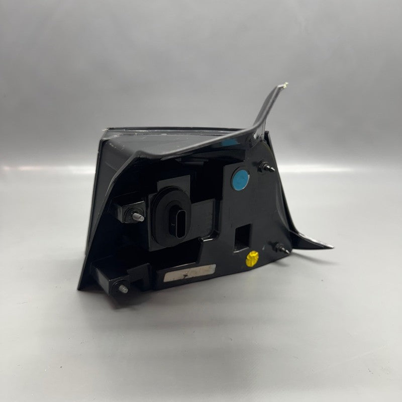 TESLA MODEL 3 TAIL LIGHT LEFT DRIVER 2017 2018 2019 2020 2021 2022 202