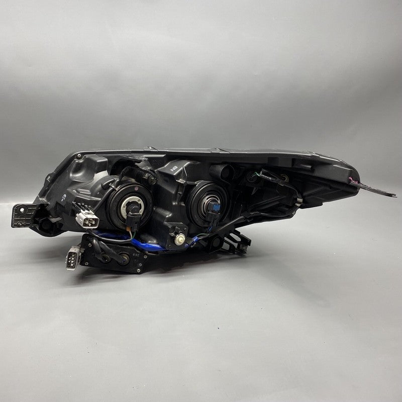 SUBARU FORESTER HEADLIGHT RIGHT PASSENGER 2017 2018 HALOGEN OEM