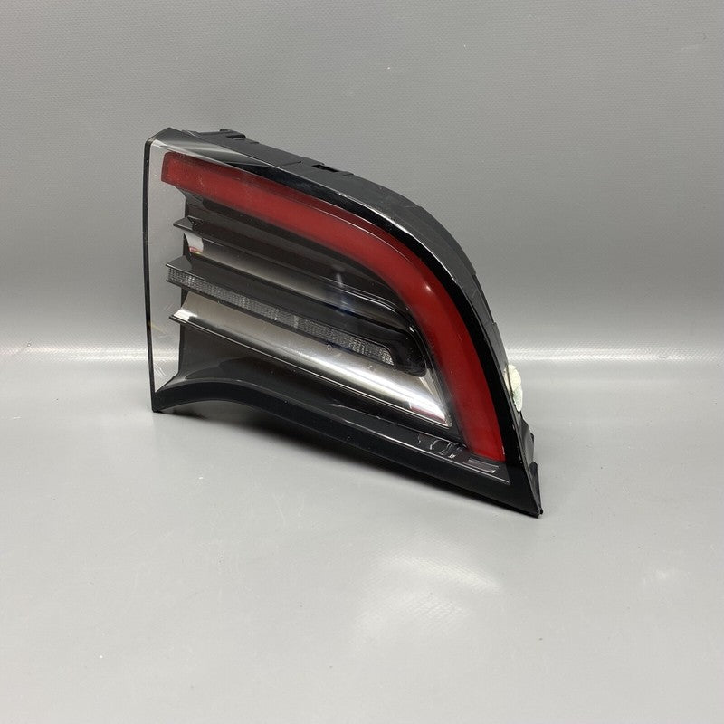 TESLA MODEL Y  TAIL LIGHT TRUNK LEFT DRIVER 1502088-00-B 2020 21 2022 
