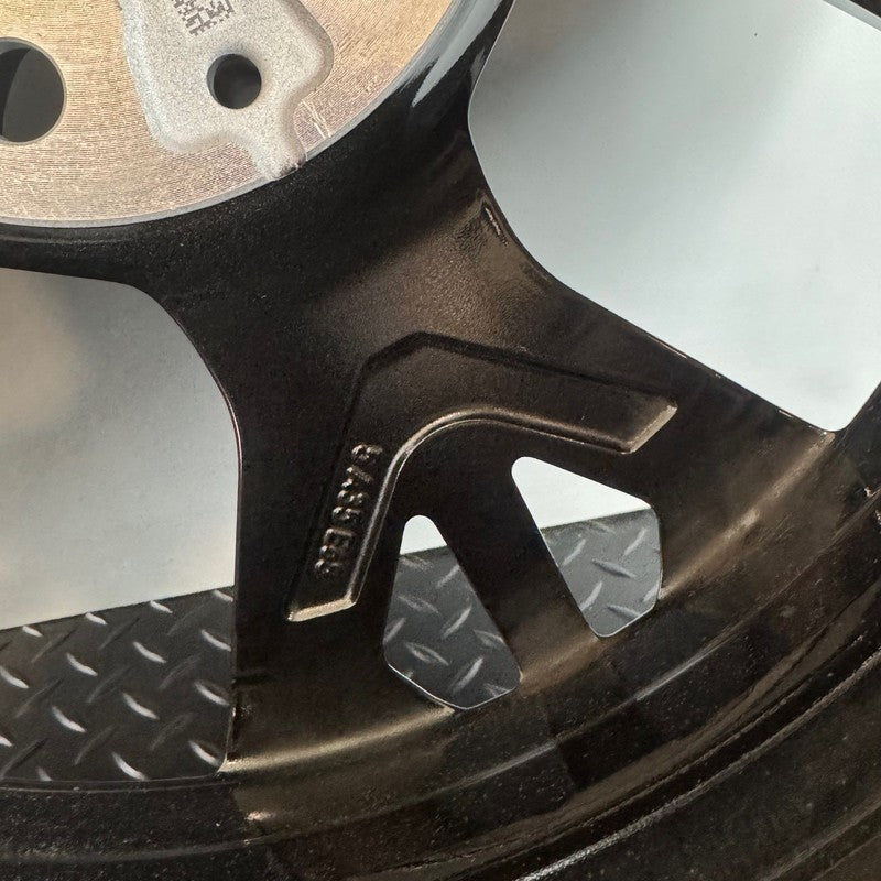 BMW 120 HATCHBACK 220 WHEEL RIM 18 INCH 2024 2025 OEM 5A35E68
