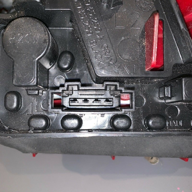 5C6945093 VOLKSWAGEN JETTA TAIL LIGHT LEFT TRUNK 5C6945093 2011 2012 2013 2014 OEM