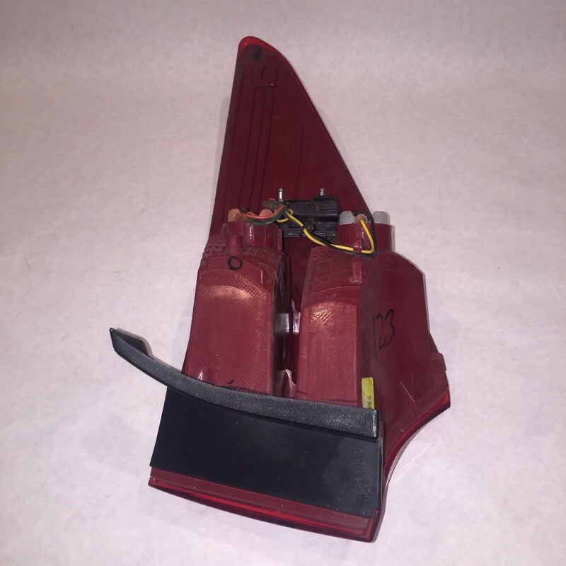HYUNDAI SANTA FE TAIL LIGHT LEFT DRIVER SIDE 2013 2014 2015 OEM