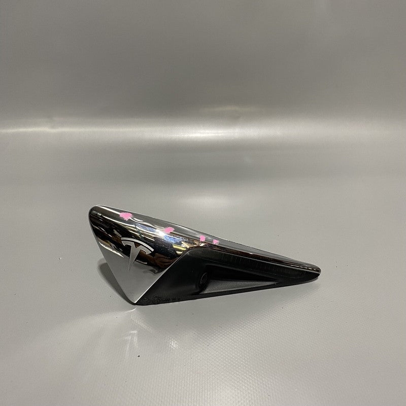 1034344-99-A TESLA MODEL S FENDER MARKER WITH CAMERA LEFT 1034344-99-A 2016 2017 2018 2019