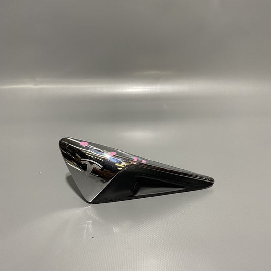 1034344-99-A TESLA MODEL S FENDER MARKER WITH CAMERA LEFT 1034344-99-A 2016 2017 2018 2019