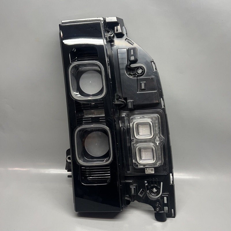 L8B3-13404-DD LAND ROVER DEFENDER TAIL LIGHT RIGHT PASSENGER 2020 2021 2022 OEM L8B3-13404-DD