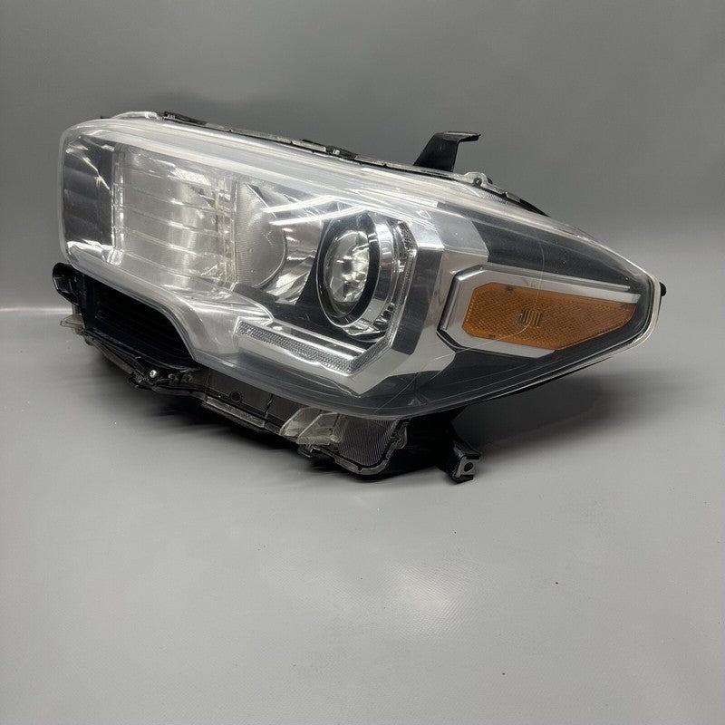 TOYOTA TACOMA HEADLIGHT LEFT DRIVER HALOGEN 2016 2017 2018 OEM