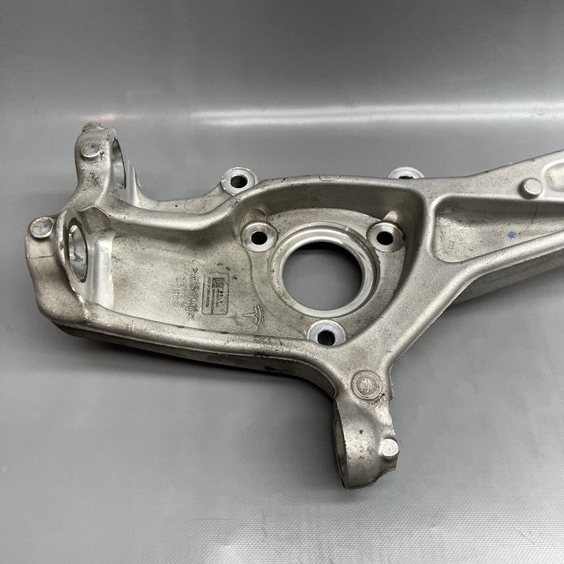 1044311-00-E TESLA MODEL 3 KNUCKLE LEFT FRONT 2017 2018 2019 2020 2021 2022 2023 OEM