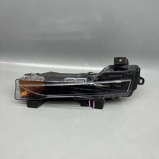 1507928-00-D TESLA MODEL Y FOG LIGHT LEFT DRIVER 2020 2021 2022 2023 2 PIN 1507928-00-D