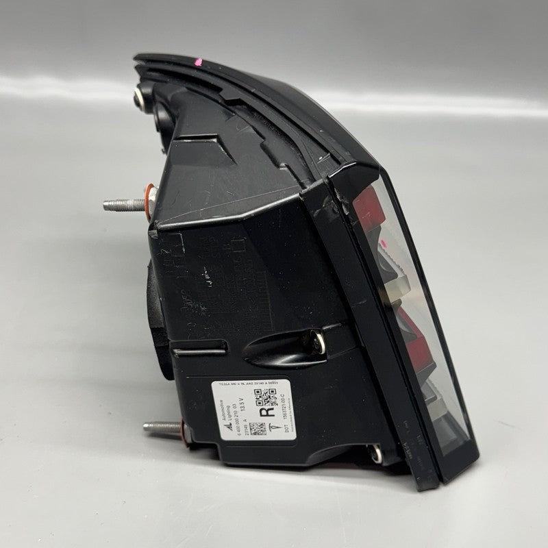 TESLA MODEL S TAIL LIGHT RIGHT PASSENGER 2021 2022 2023 LED OEM 156372