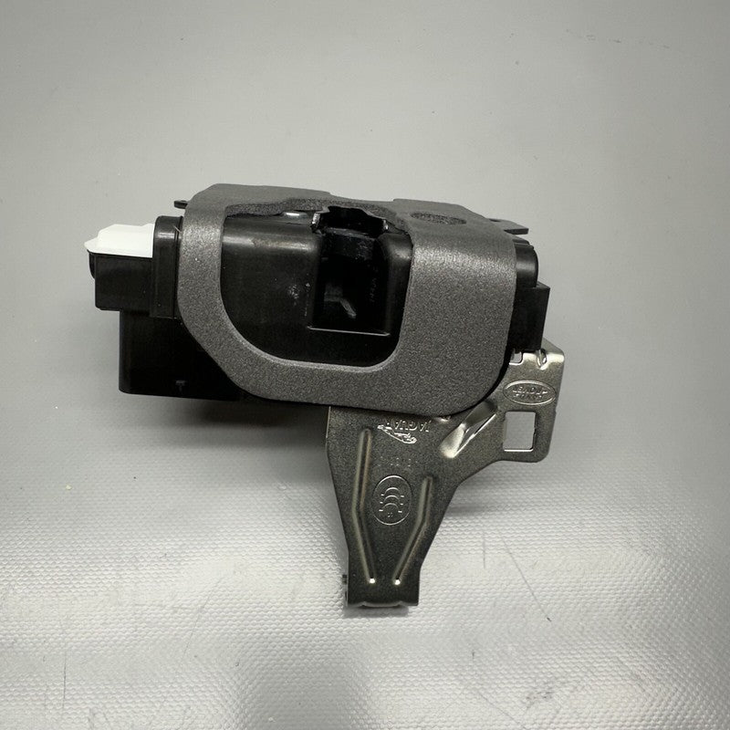 LR070437 RANGE ROVER EVOQUE DOOR LOCK LATCH ACTUATOR RIGHT FRONT 2020 21 22 2023 LR070437