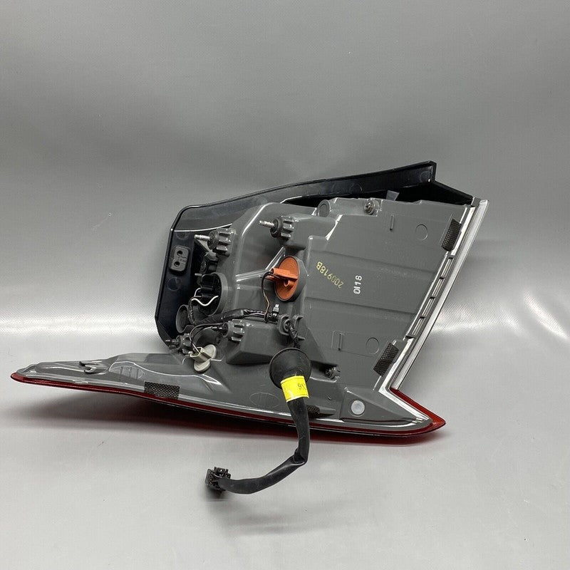 92402 AA020 HYUNDAI ELANTRA TAIL LIGHT RIGHT PASSENGER 2021 2022 OEM 92402AA020