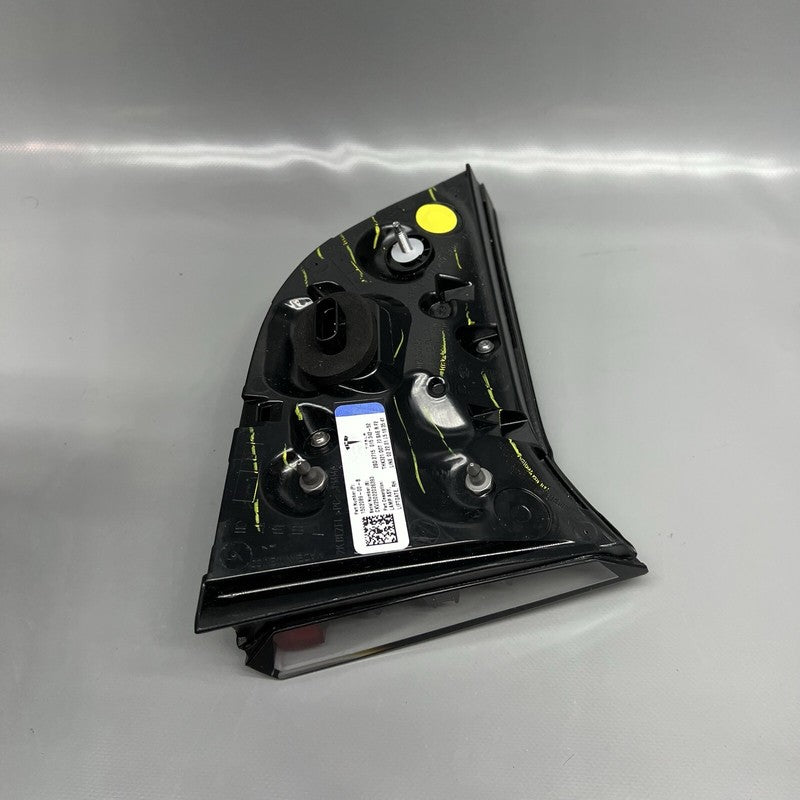 1502089-00-B TESLA MODEL 3 Y TAIL LIGHT INNER RIGHT 2017 2018 2019 2020 2021 2022 2023 2024 