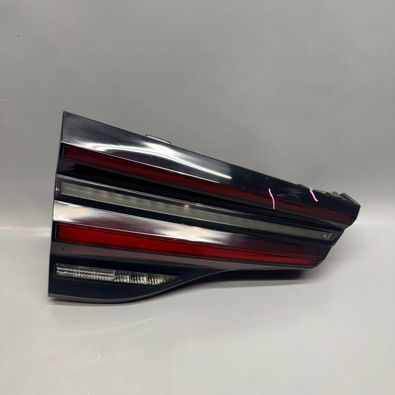 BMW X3 TAIL LIGHT INNER LEFT DRIVER 2022 2023 LED OEM 3946305509